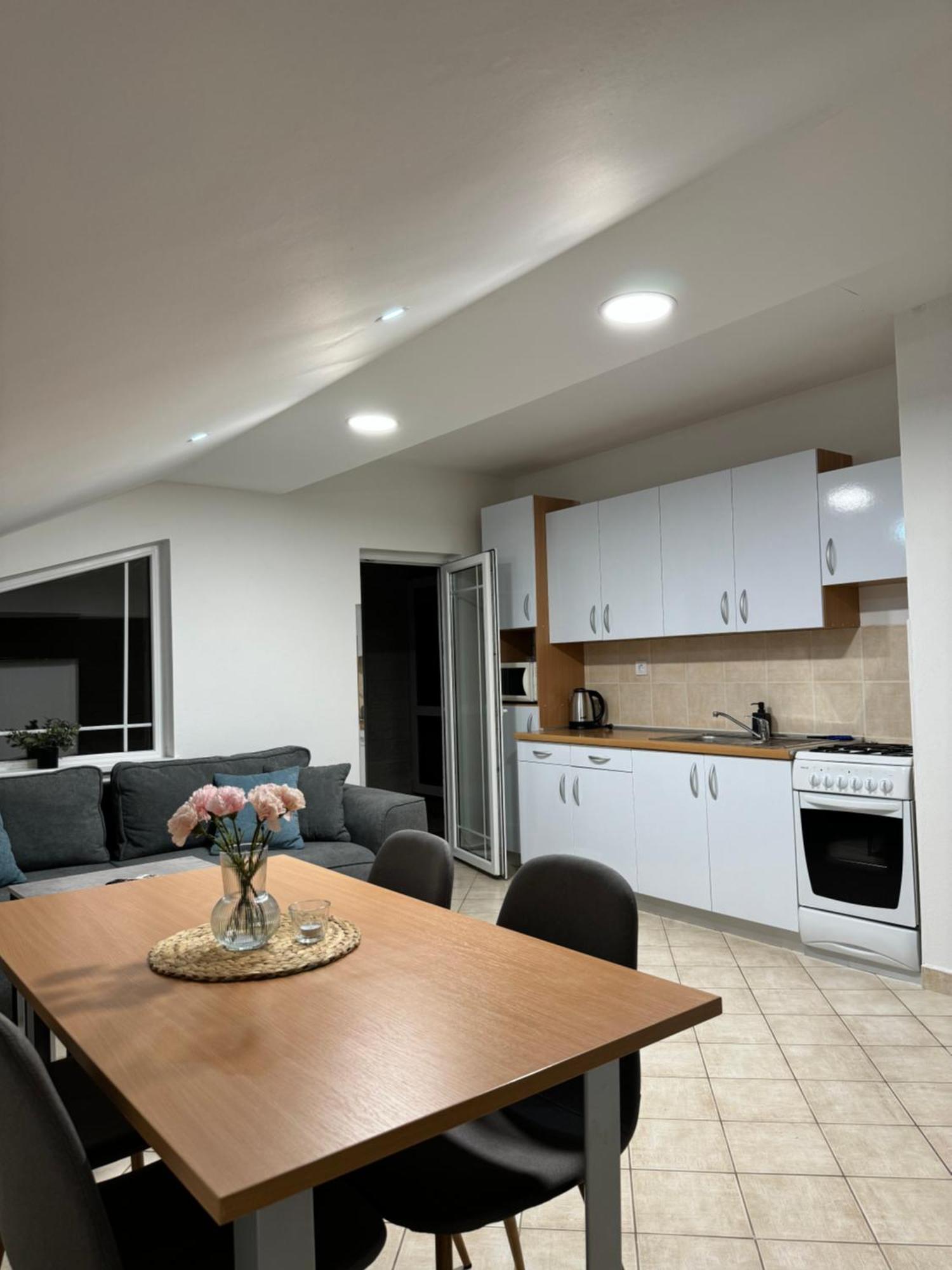 Apartmani Ivano Vir Exterior foto