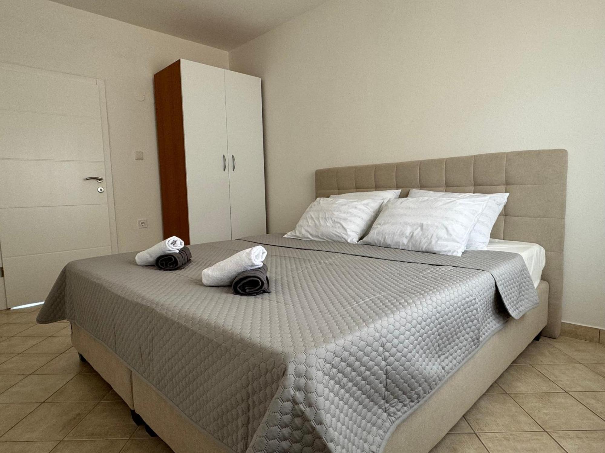 Apartmani Ivano Vir Exterior foto