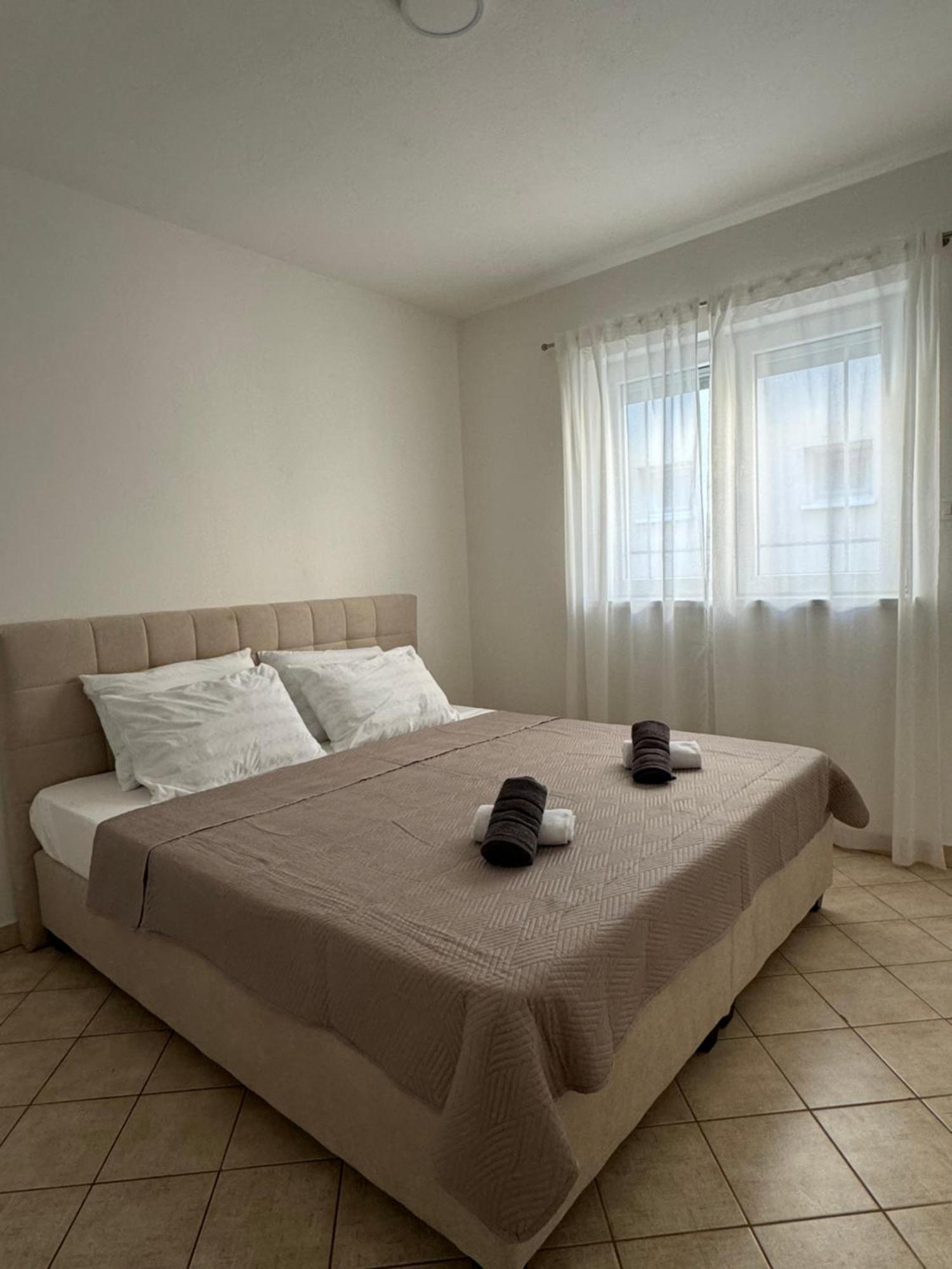 Apartmani Ivano Vir Exterior foto