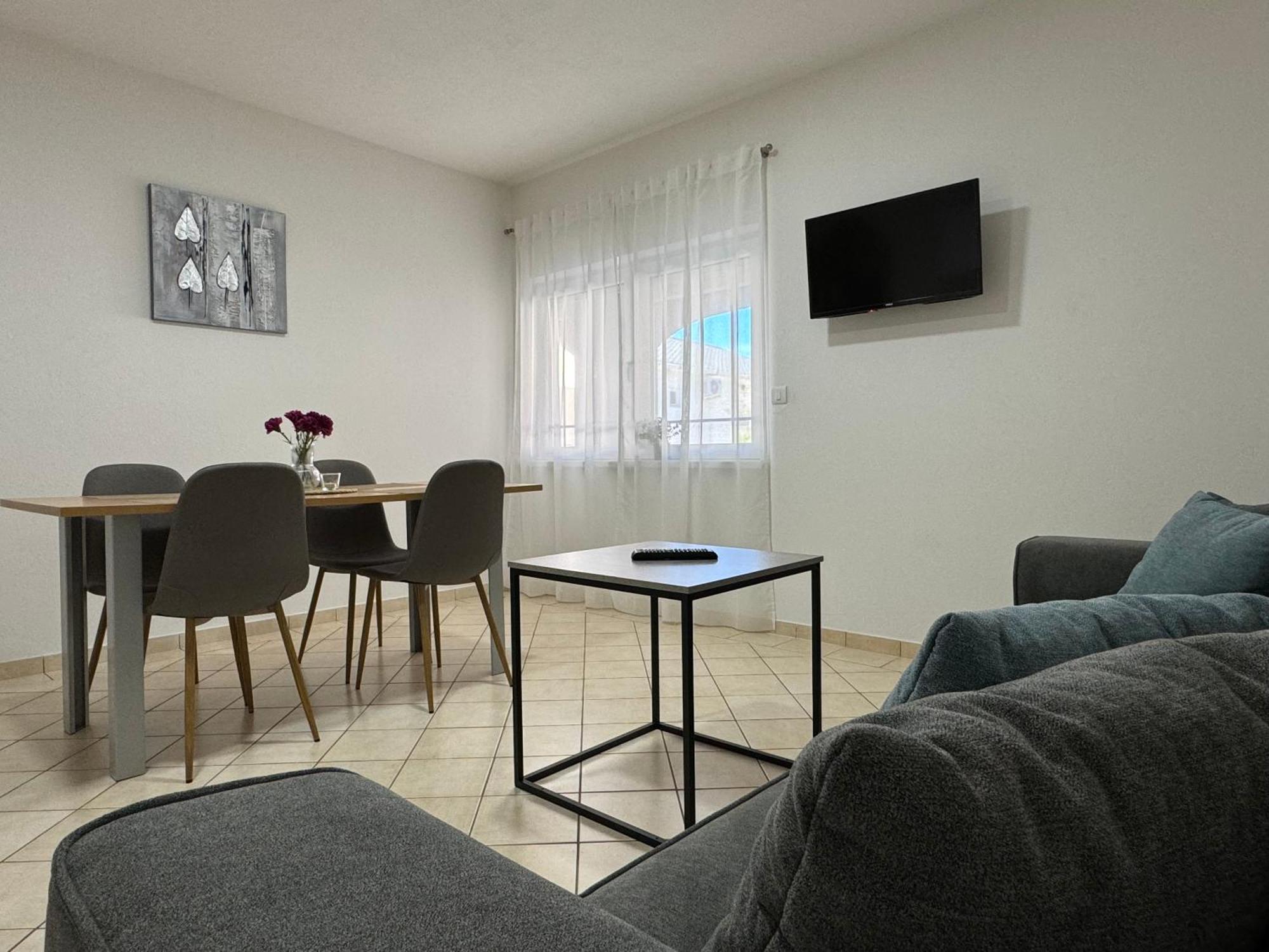 Apartmani Ivano Vir Exterior foto
